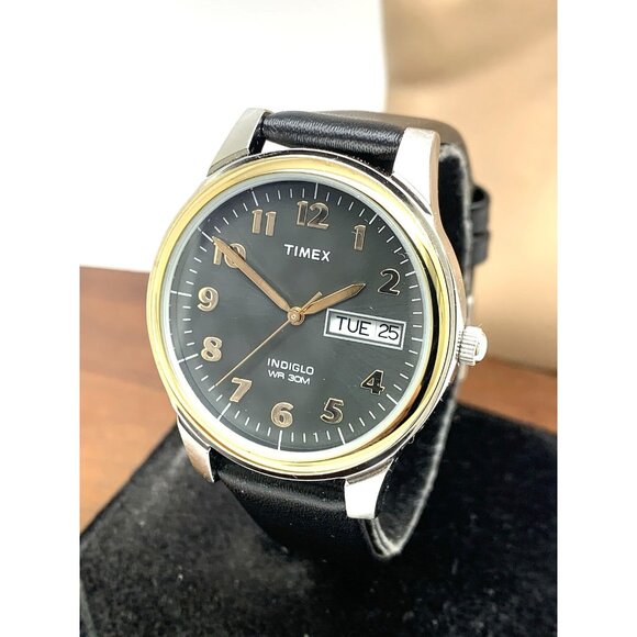 Timex Men's Watch T2N093 Quartz Indiglo Black Dial Day Date Leather Band 35mm